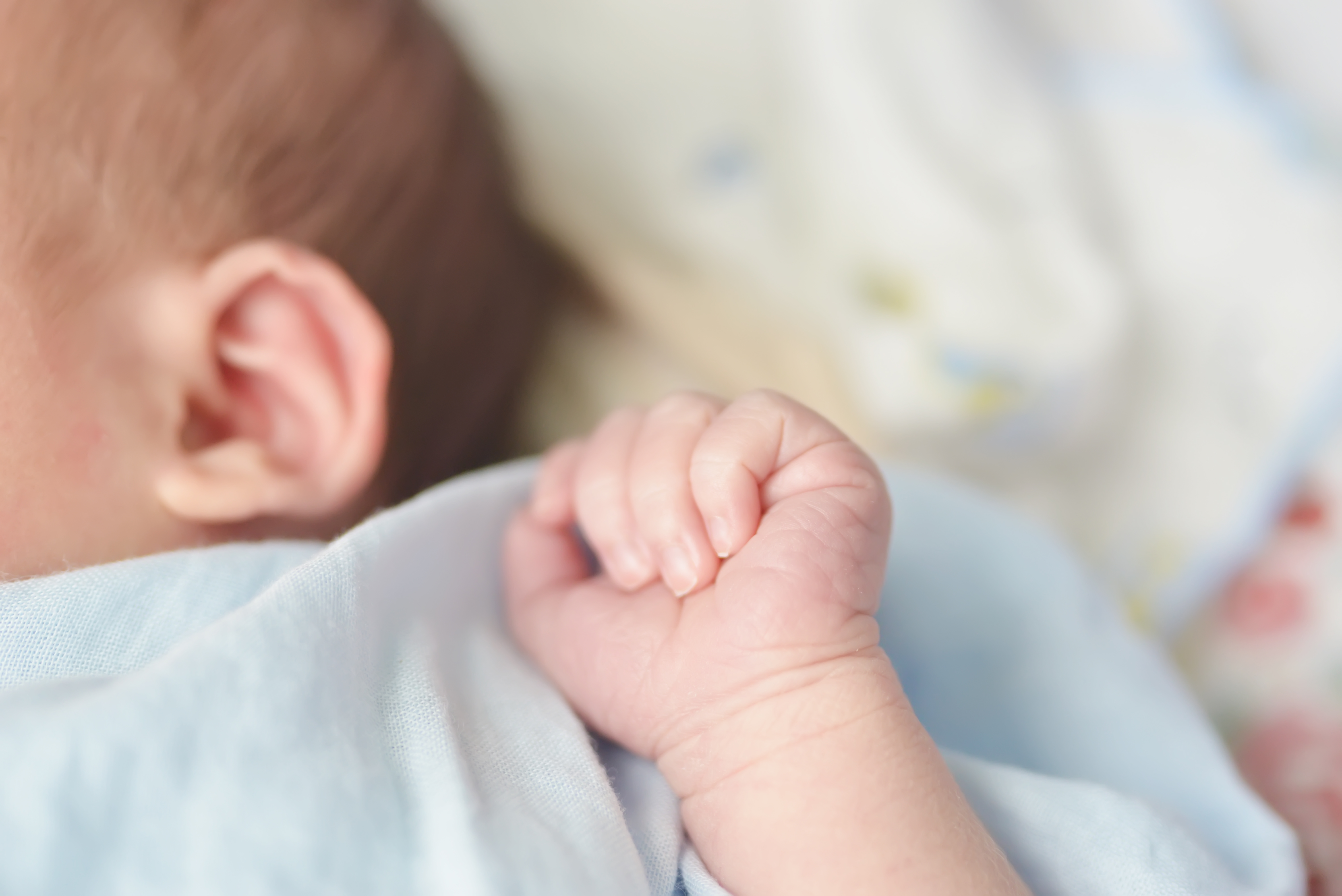 paidiatros evelina koutra Asfaleia sto spiti gia to neogennito